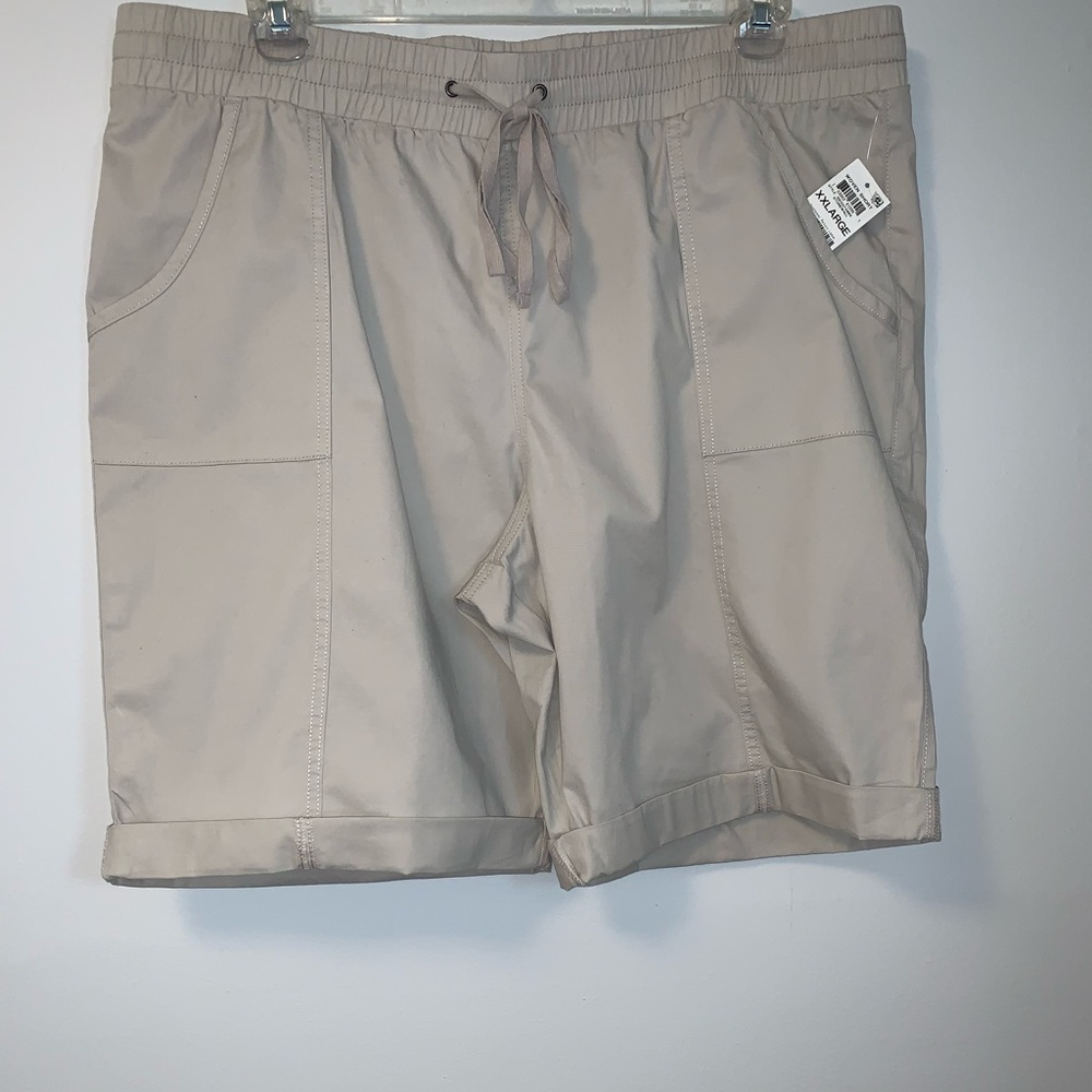 Karen Scott Woman’s shorts.